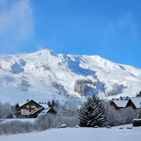 Chaleureux Pied De Piste *